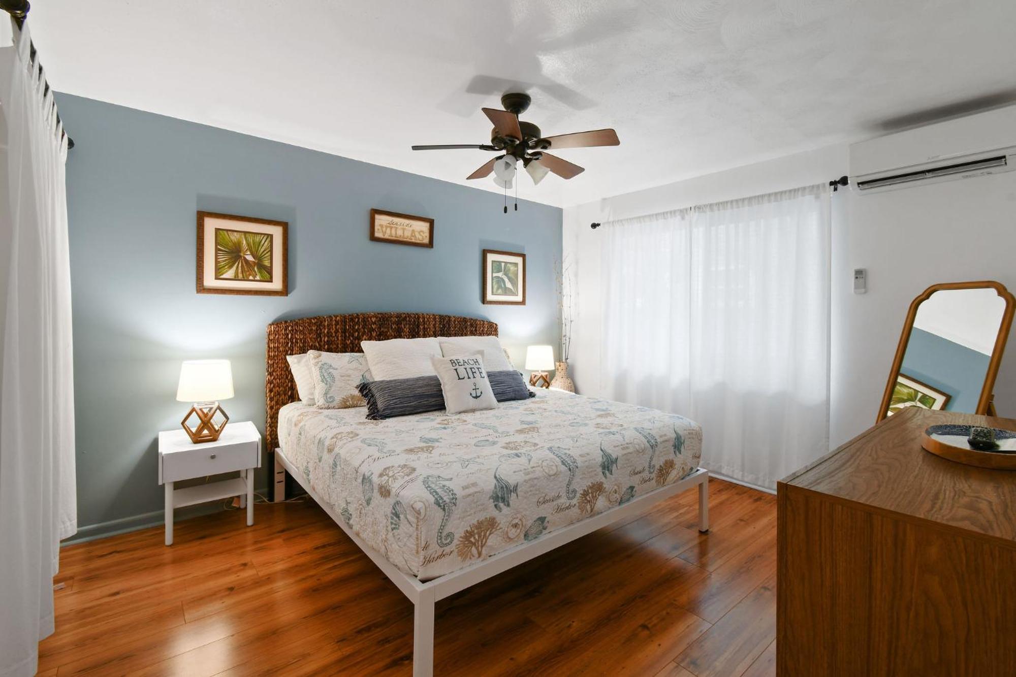 Sunshine Shores Boutique * Palm Beach Shores